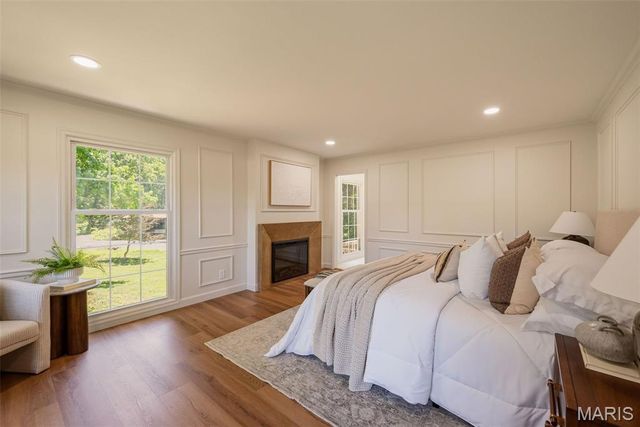 19 Sackston Woods Lane, St Louis, MO 63141