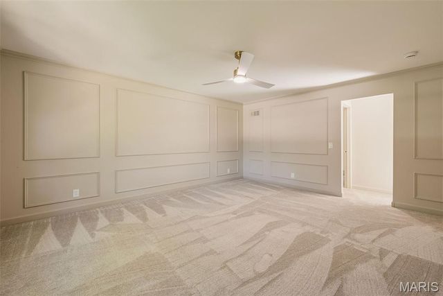 19 Sackston Woods Lane, St Louis, MO 63141