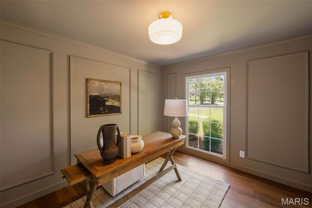 19 Sackston Woods Lane, St Louis, MO 63141