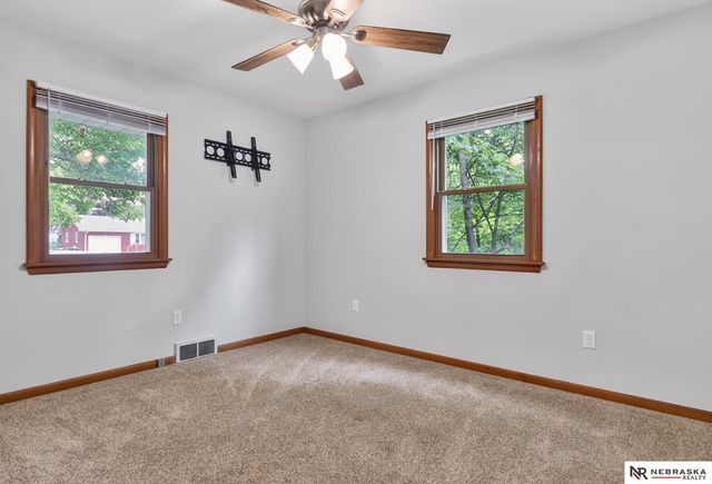 8741 Charles Street, Omaha, NE 68114