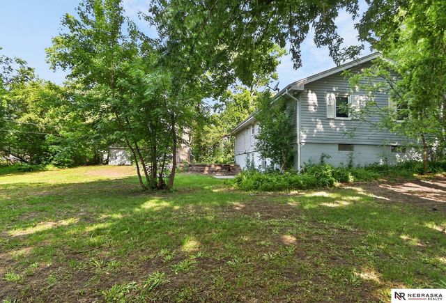 8741 Charles Street, Omaha, NE 68114