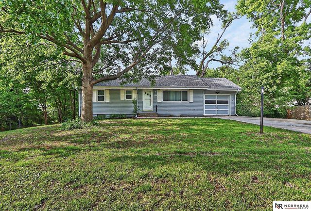 8741 Charles Street, Omaha, NE 68114