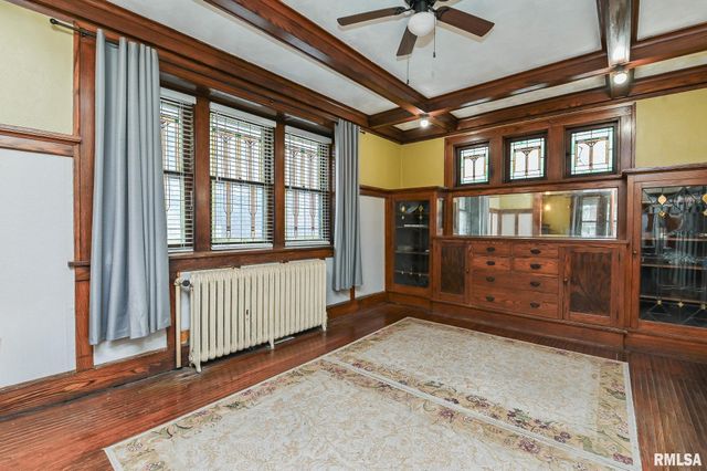 301 E THRUSH Avenue, Peoria, IL 61603