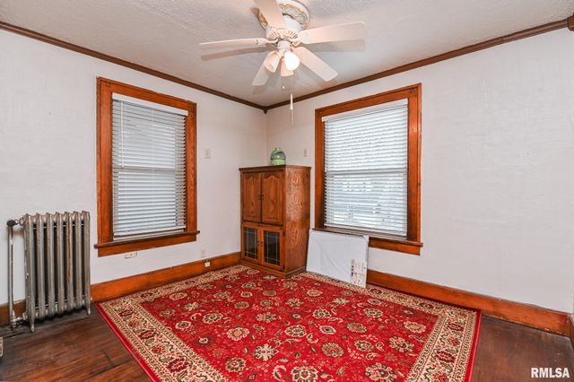 301 E THRUSH Avenue, Peoria, IL 61603