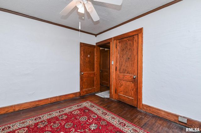 301 E THRUSH Avenue, Peoria, IL 61603