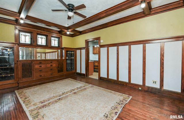 301 E THRUSH Avenue, Peoria, IL 61603