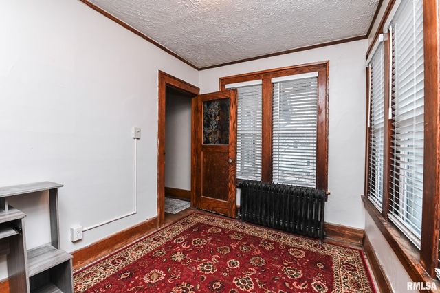 301 E THRUSH Avenue, Peoria, IL 61603