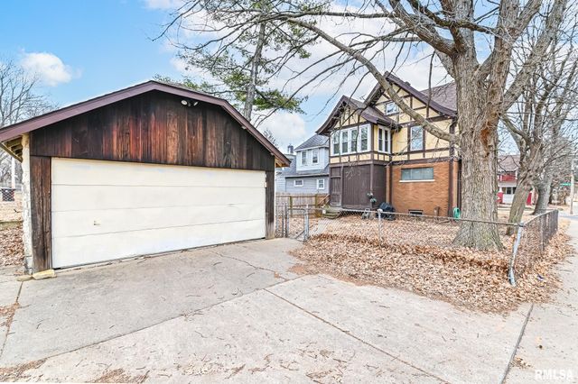 301 E THRUSH Avenue, Peoria, IL 61603