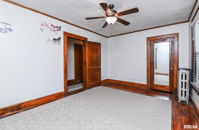 301 E THRUSH Avenue, Peoria, IL 61603