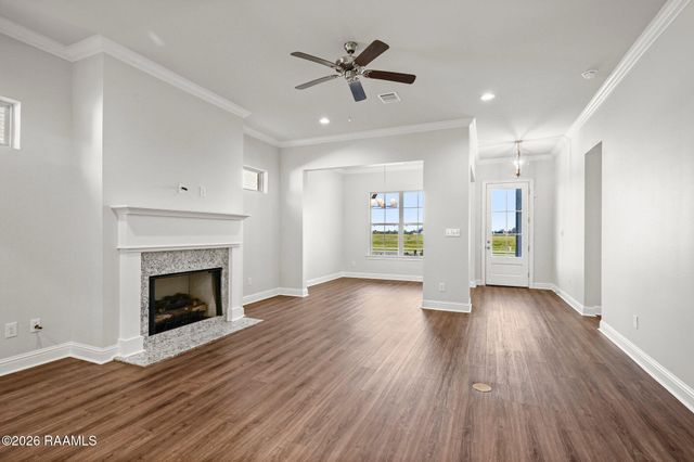 203 High Point Way, Youngsville, LA 70592