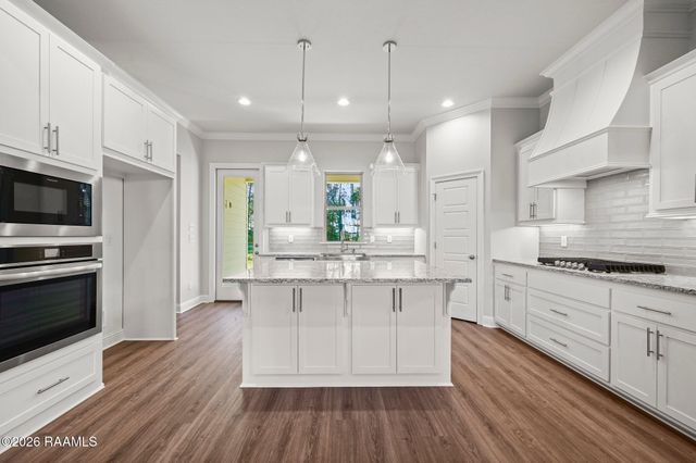 203 High Point Way, Youngsville, LA 70592