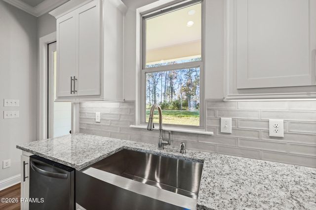 203 High Point Way, Youngsville, LA 70592