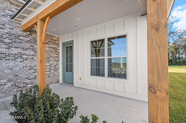 203 High Point Way, Youngsville, LA 70592