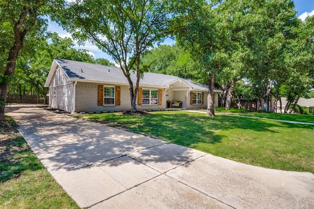 4419 Woodridge Drive, Arlington, TX 76013