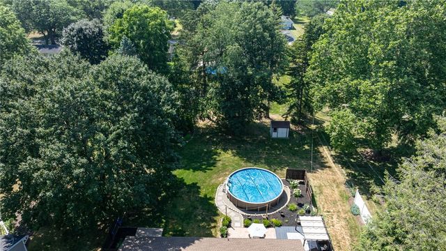 16 Crossfield Rd, Perinton, NY 14450