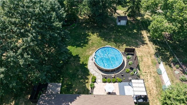 16 Crossfield Rd, Perinton, NY 14450