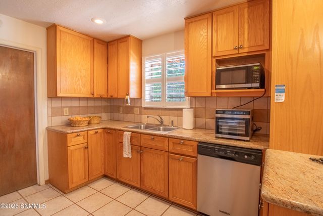 4735 Campbell Road, Las Cruces, NM 88007