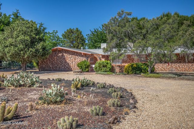 4735 Campbell Road, Las Cruces, NM 88007