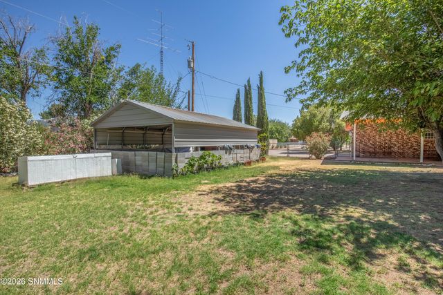 4735 Campbell Road, Las Cruces, NM 88007