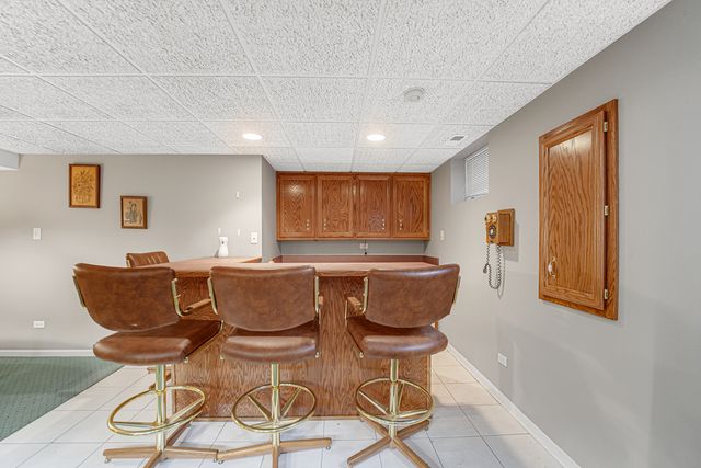 70 W Deer Haven ct Court, Crete, IL 60417