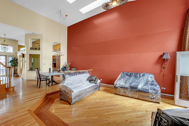 70 W Deer Haven ct Court, Crete, IL 60417