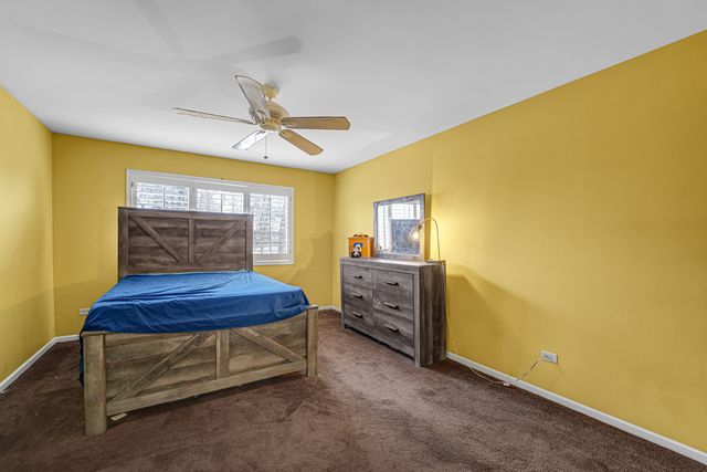 70 W Deer Haven ct Court, Crete, IL 60417