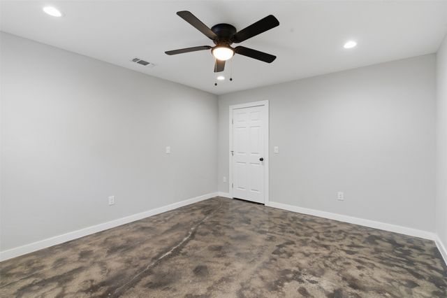 612 W Coffin Street, Denison, TX 75020