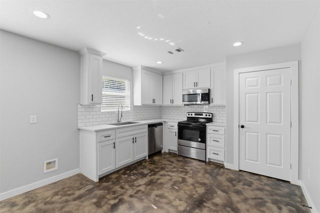 612 W Coffin Street, Denison, TX 75020
