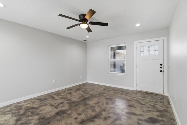 612 W Coffin Street, Denison, TX 75020