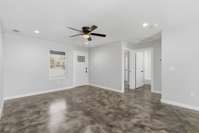 612 W Coffin Street, Denison, TX 75020