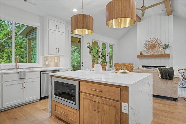 7 Minack Lane, Bella Vista, AR 72714