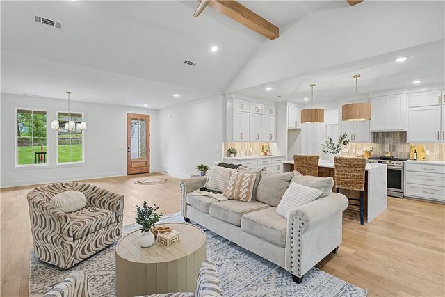 7 Minack Lane, Bella Vista, AR 72714