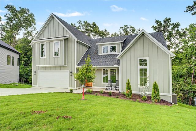 7 Minack Lane, Bella Vista, AR 72714