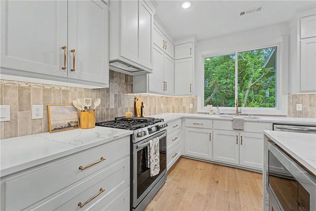 7 Minack Lane, Bella Vista, AR 72714