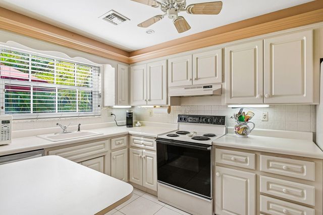 6590 N Ocean Boulevard 5, Ocean Ridge, FL 33435