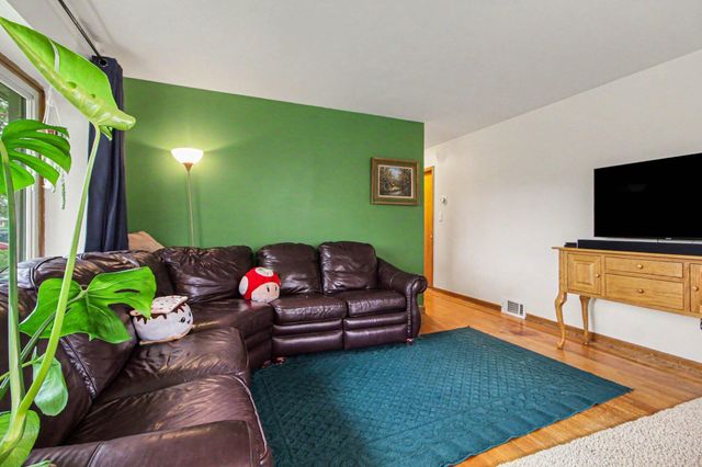 1271 Jeffery Street, Ypsilanti Twp, MI 48198