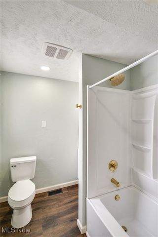 3895 Swallen Avenue, Louisville, OH 44641