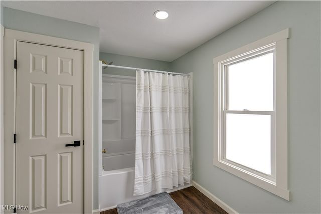 3895 Swallen Avenue, Louisville, OH 44641