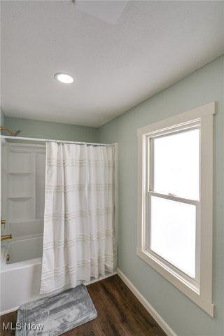 3895 Swallen Avenue, Louisville, OH 44641