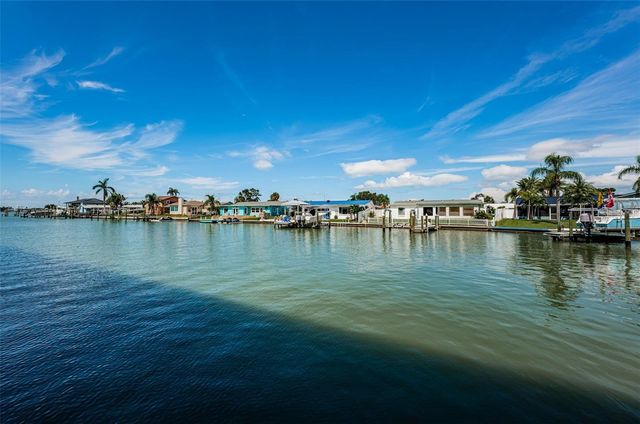 4725 COVE CIRCLE 210, St Petersburg, FL 33708