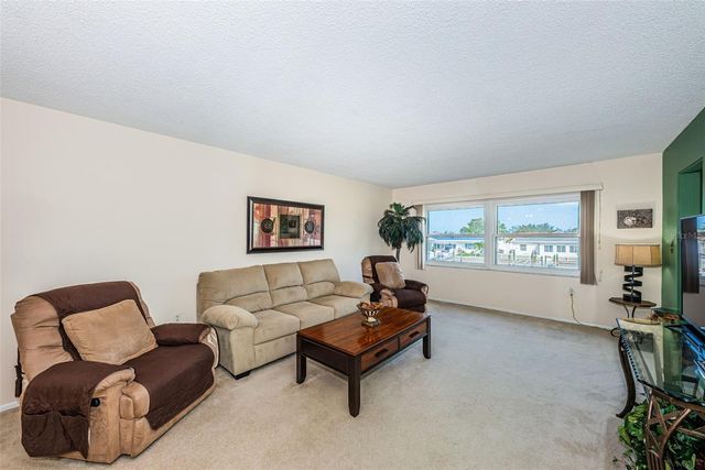 4725 COVE CIRCLE 210, St Petersburg, FL 33708