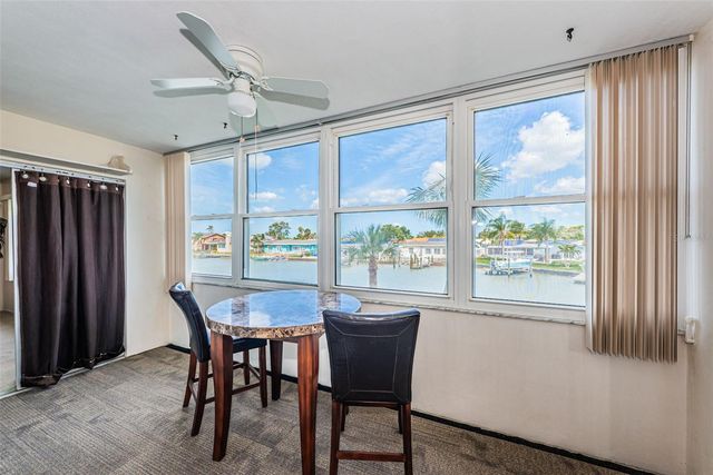 4725 COVE CIRCLE 210, St Petersburg, FL 33708