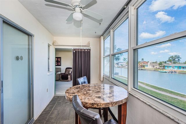 4725 COVE CIRCLE 210, St Petersburg, FL 33708