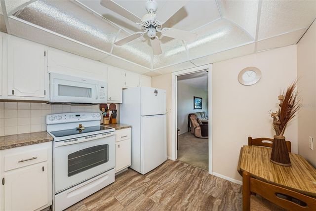 4725 COVE CIRCLE 210, St Petersburg, FL 33708