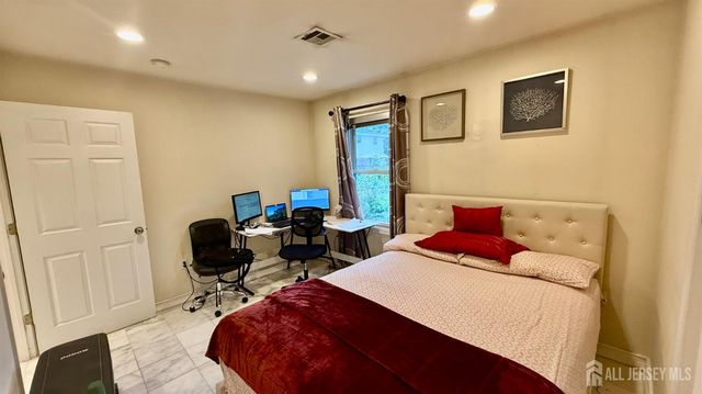 36 Fiume Street, Iselin, NJ 08830