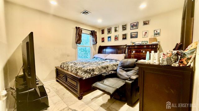 36 Fiume Street, Iselin, NJ 08830