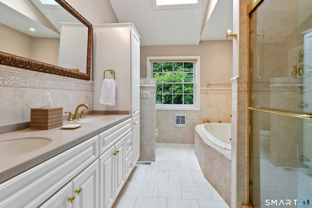 19 Tamarack Place, Greenwich, CT 06831