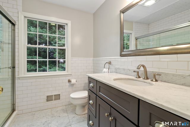 19 Tamarack Place, Greenwich, CT 06831