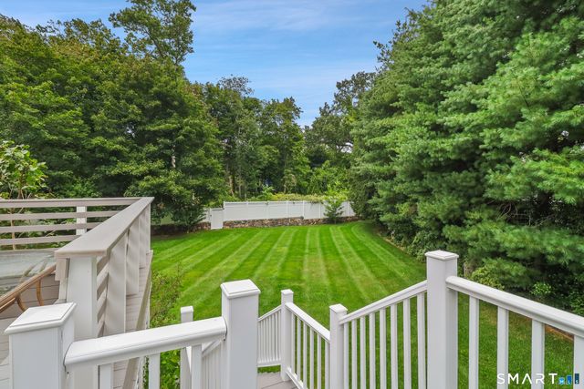 19 Tamarack Place, Greenwich, CT 06831
