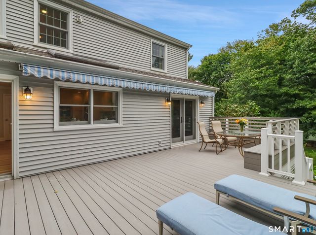 19 Tamarack Place, Greenwich, CT 06831